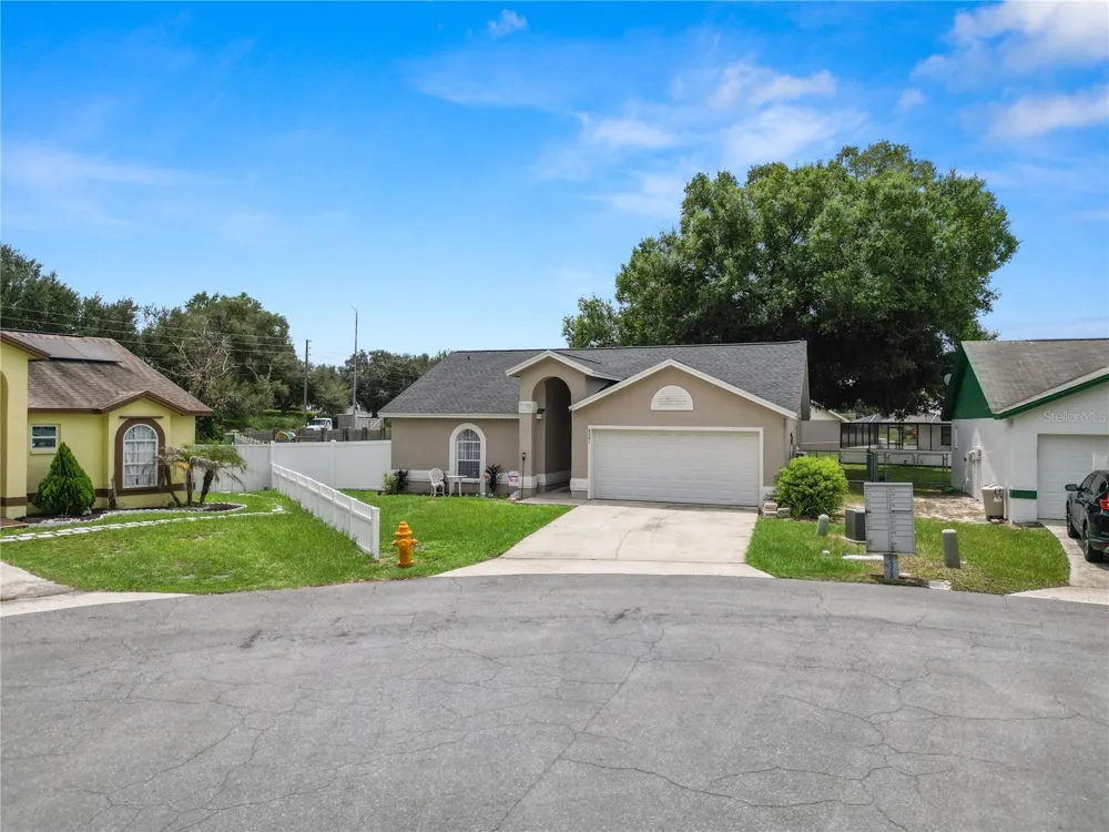 6201 VINTAGE DRIVE Lakeland, FL 33809