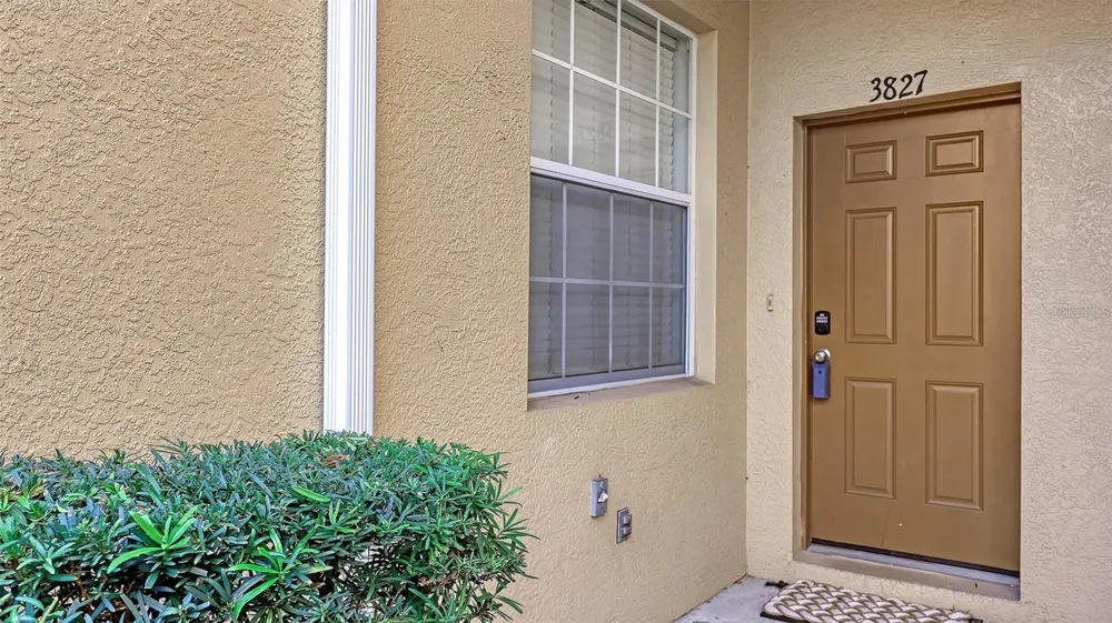 3827 PARKRIDGE CIRCLE #1-102 Sarasota, FL 34243