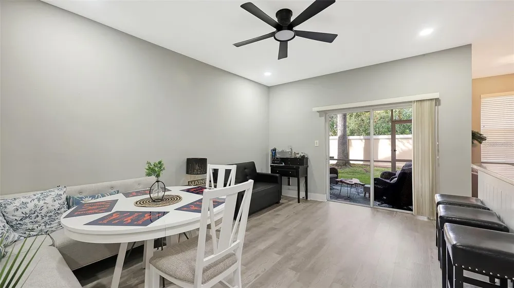 3827 PARKRIDGE CIRCLE #1-102 Sarasota, FL 34243