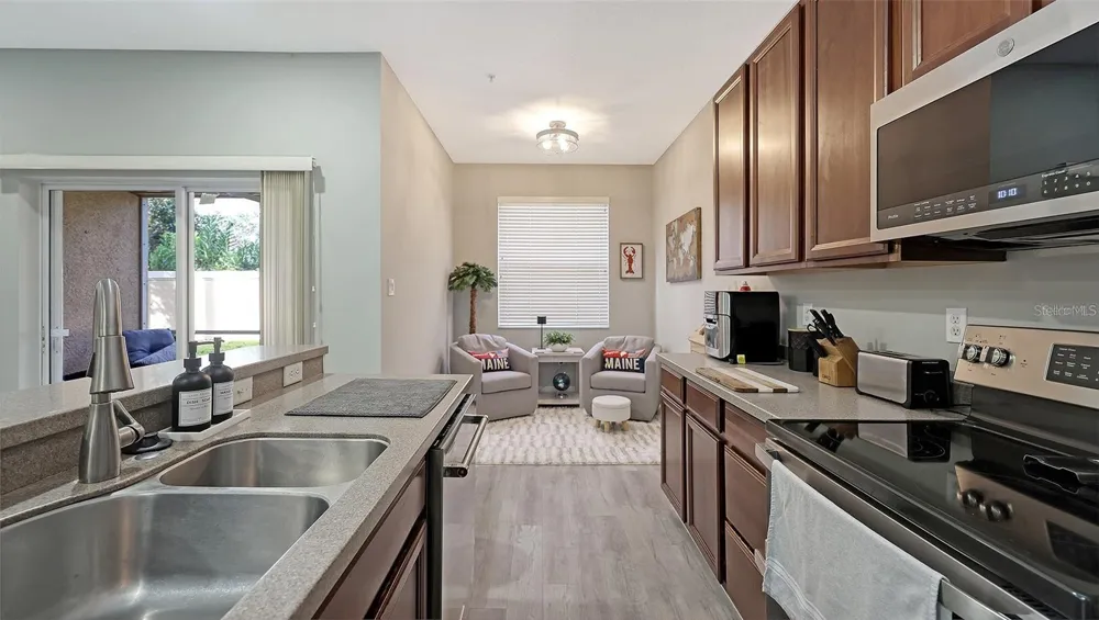 3827 PARKRIDGE CIRCLE #1-102 Sarasota, FL 34243
