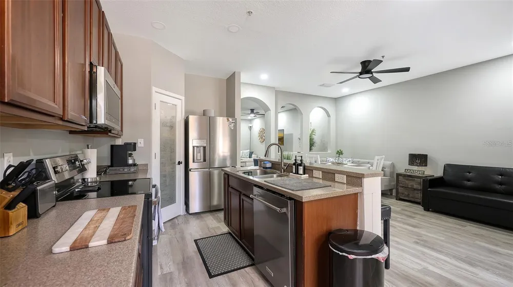 3827 PARKRIDGE CIRCLE #1-102 Sarasota, FL 34243