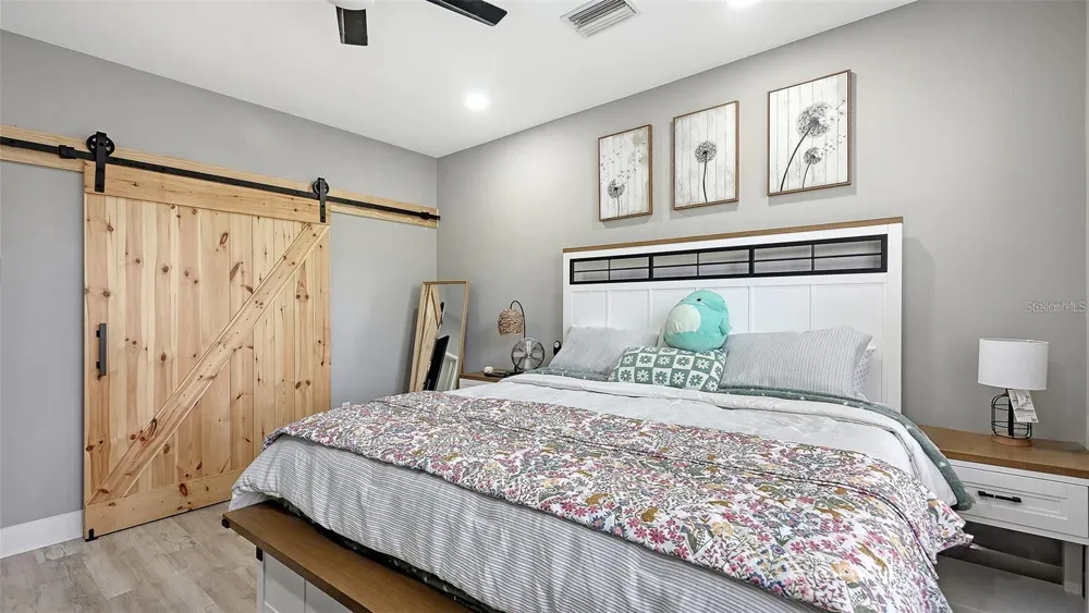 3827 PARKRIDGE CIRCLE #1-102 Sarasota, FL 34243