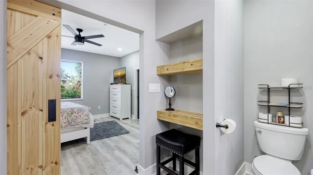 3827 PARKRIDGE CIRCLE #1-102 Sarasota, FL 34243