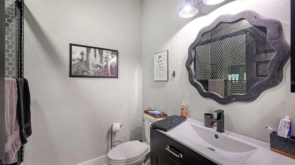 3827 PARKRIDGE CIRCLE #1-102 Sarasota, FL 34243