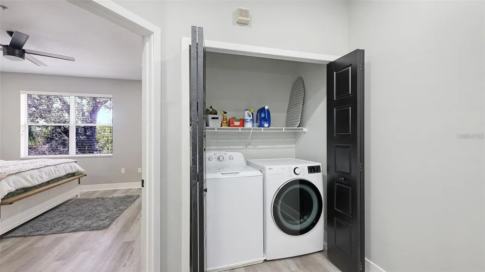3827 PARKRIDGE CIRCLE #1-102 Sarasota, FL 34243