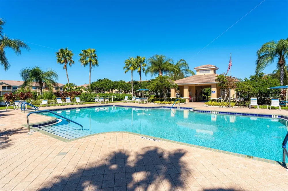 3827 PARKRIDGE CIRCLE #1-102 Sarasota, FL 34243