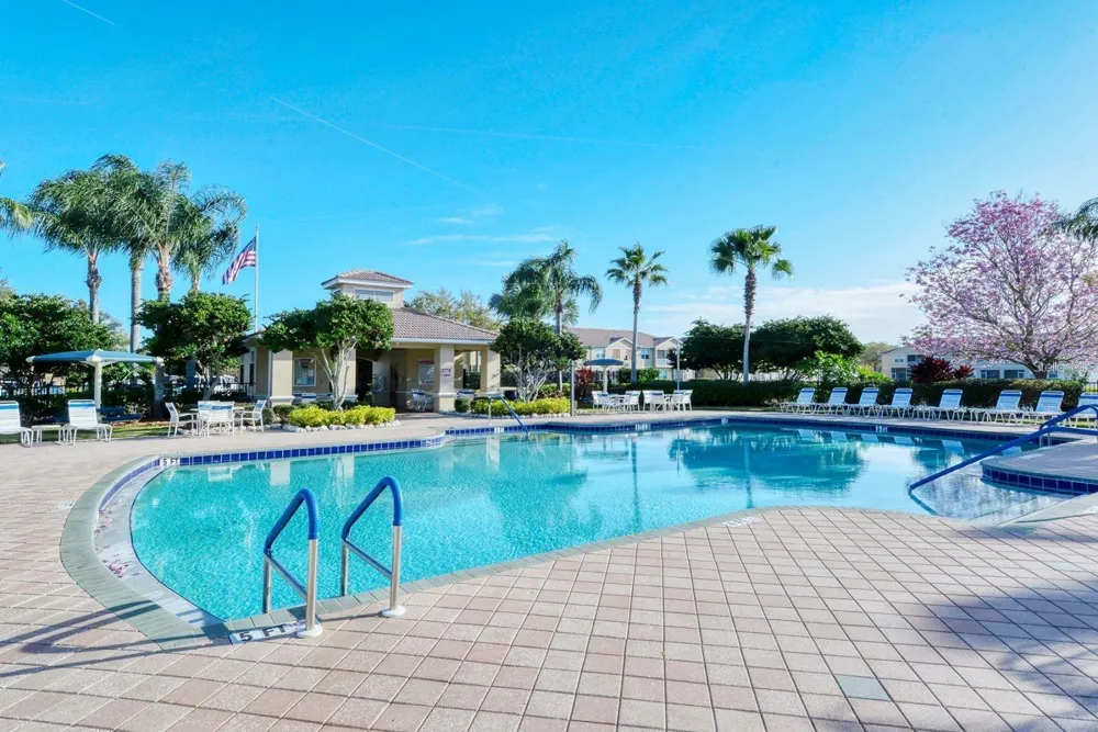 3827 PARKRIDGE CIRCLE #1-102 Sarasota, FL 34243