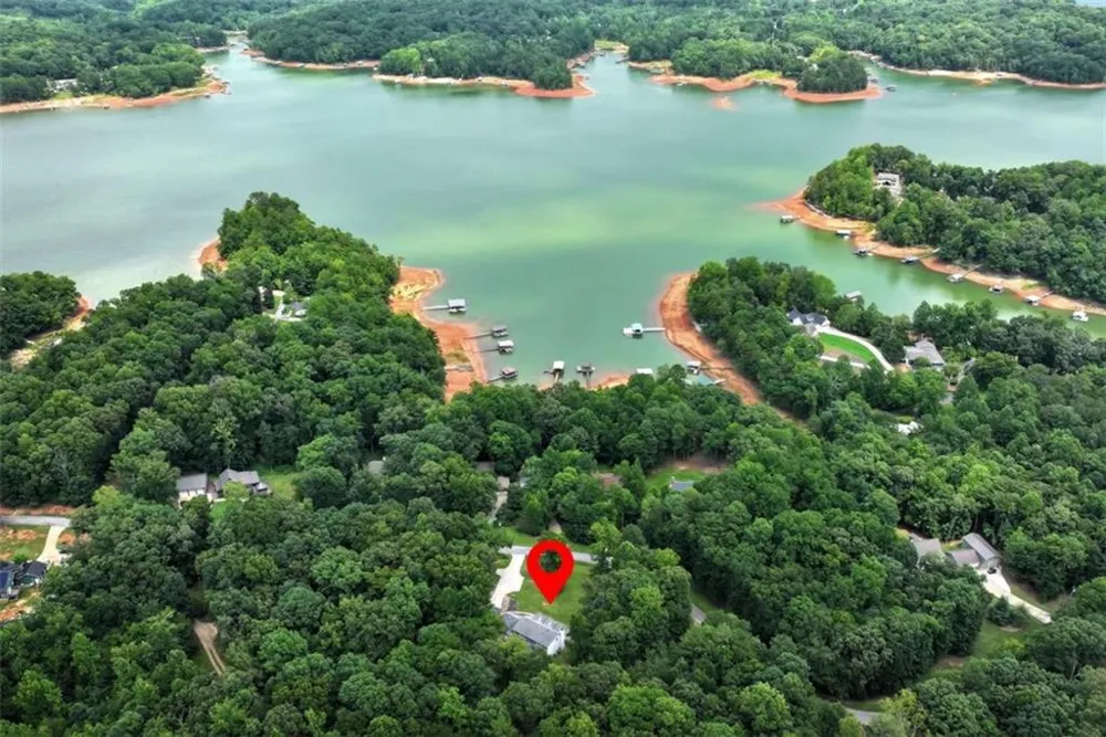 425 Greenleaf Drive Lavonia, GA 30553