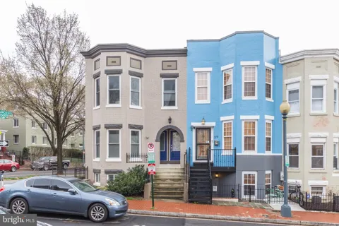 37 TODD PLACE NE #3