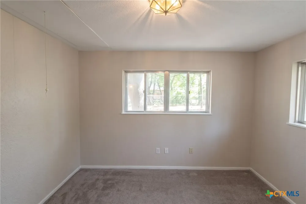 409 Oak Street Copperas Cove, TX 76522