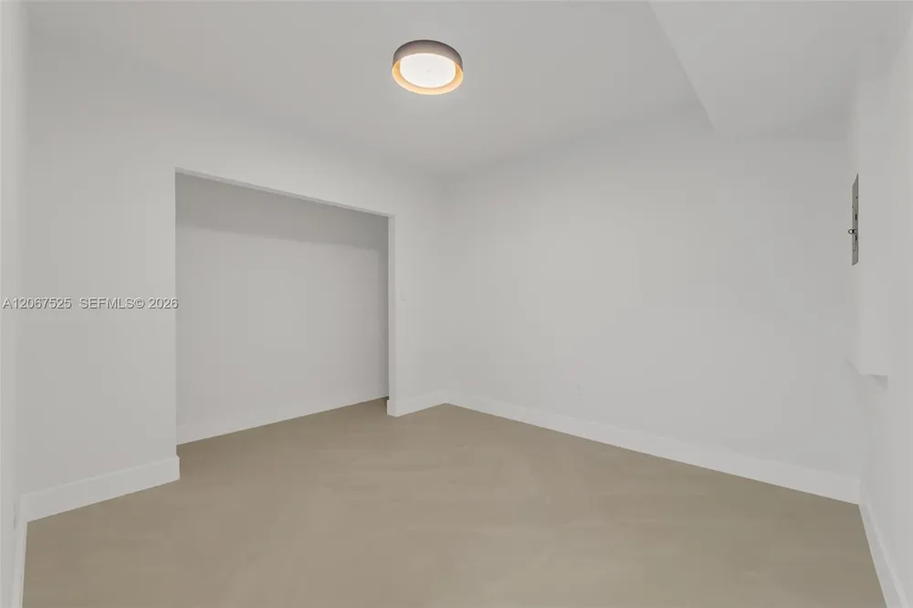 611 SE 4th St Hialeah, FL 33010