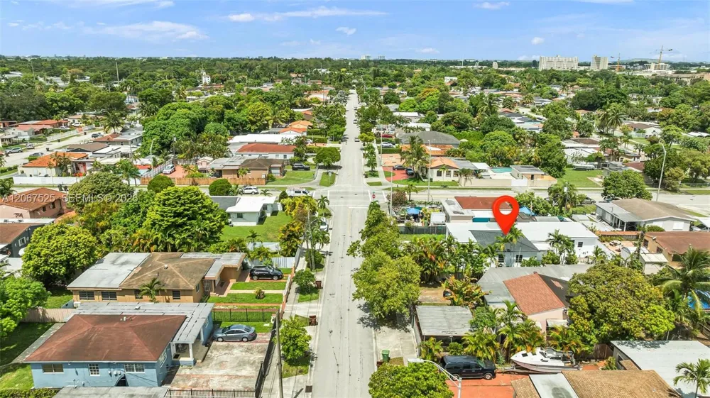 611 SE 4th St Hialeah, FL 33010