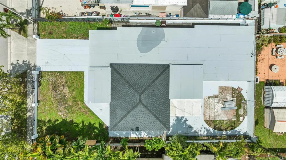 611 SE 4th St Hialeah, FL 33010