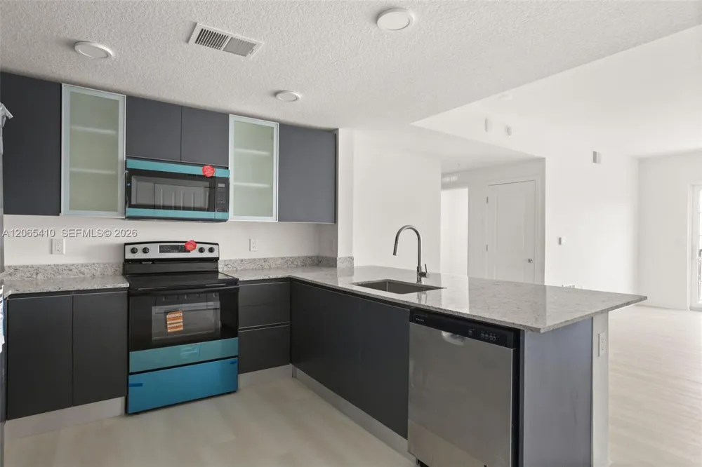 5563 Millenia Park Blvd #401 Orlando, FL 32839