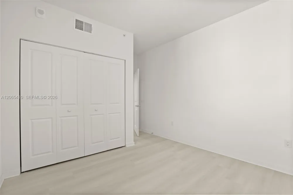 5563 Millenia Park Blvd #401 Orlando, FL 32839