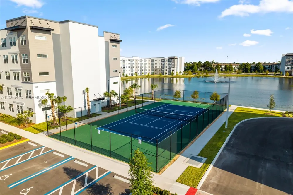 5563 Millenia Park Blvd #401 Orlando, FL 32839
