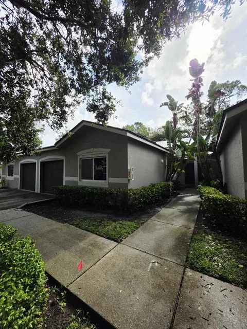 260 Crestwood Circle #102