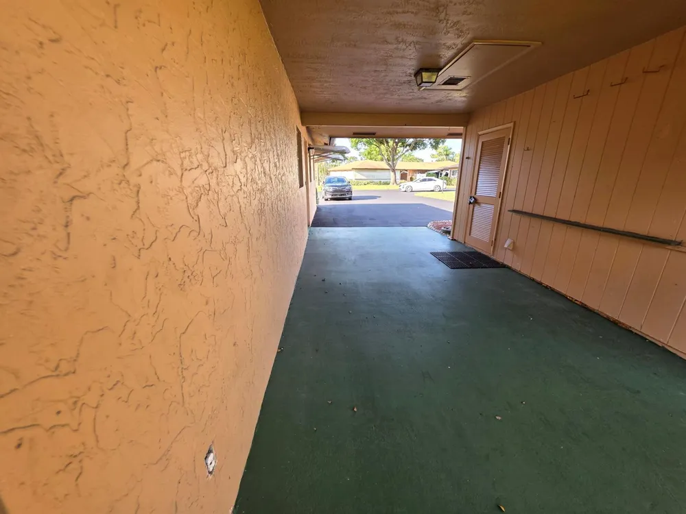 718 Whippoorwill Lane Delray Beach, FL 33445