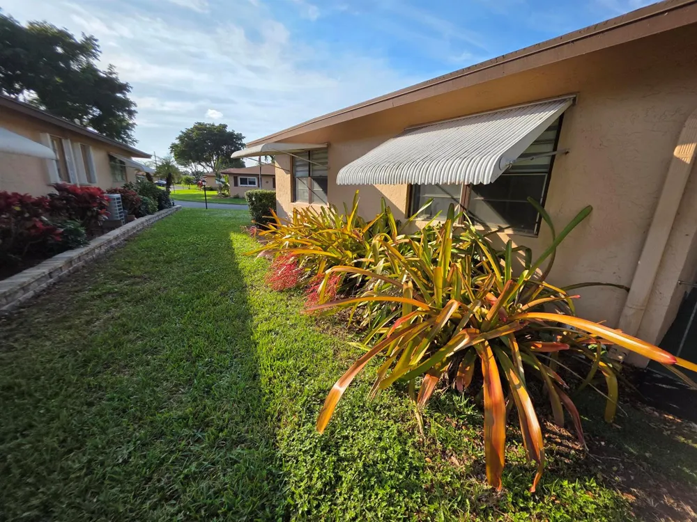 718 Whippoorwill Lane Delray Beach, FL 33445