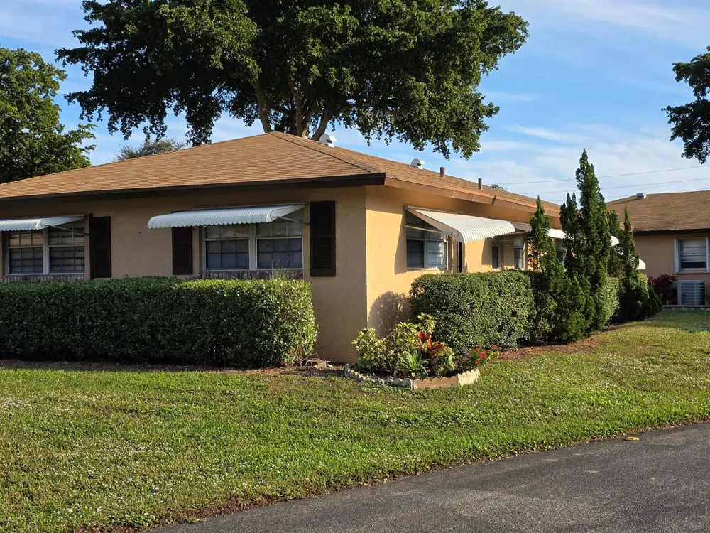 718 Whippoorwill Lane Delray Beach, FL 33445