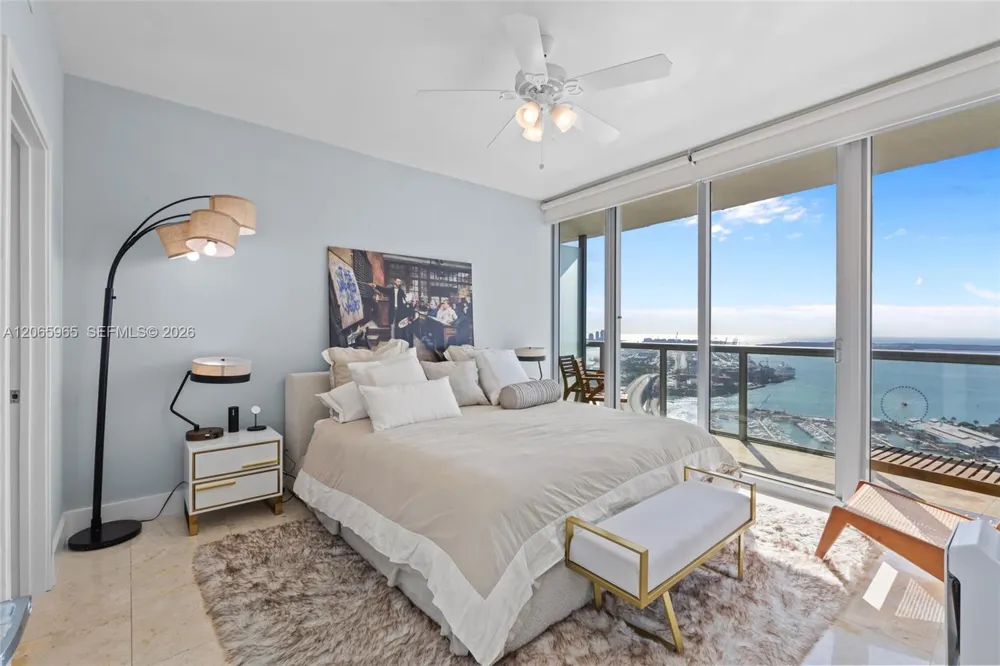 888 Biscayne Blvd #4203 Miami, FL 33132