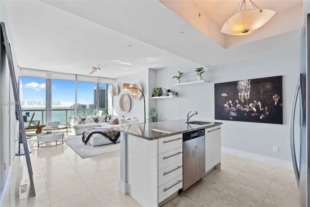 888 Biscayne Blvd #4203 Miami, FL 33132