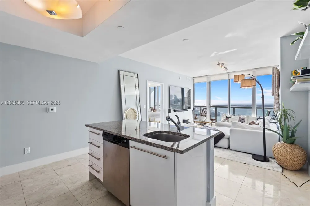 888 Biscayne Blvd #4203 Miami, FL 33132