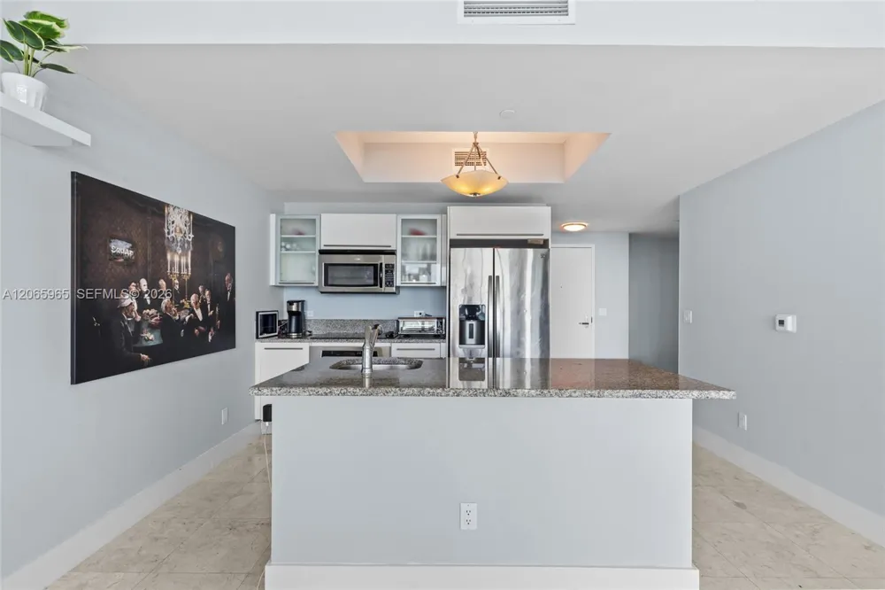 888 Biscayne Blvd #4203 Miami, FL 33132