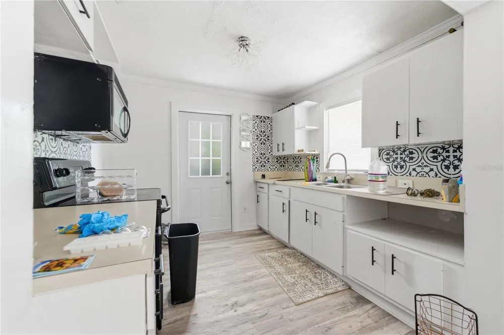1553 29TH STREET Sarasota, FL 34234