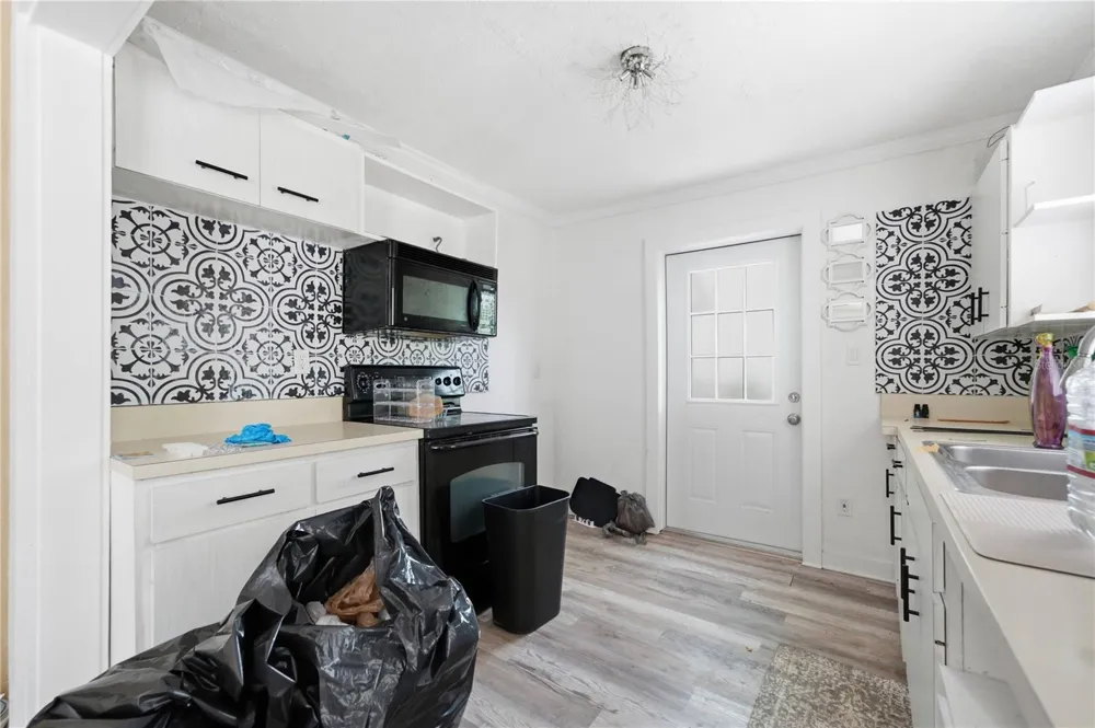 1553 29TH STREET Sarasota, FL 34234