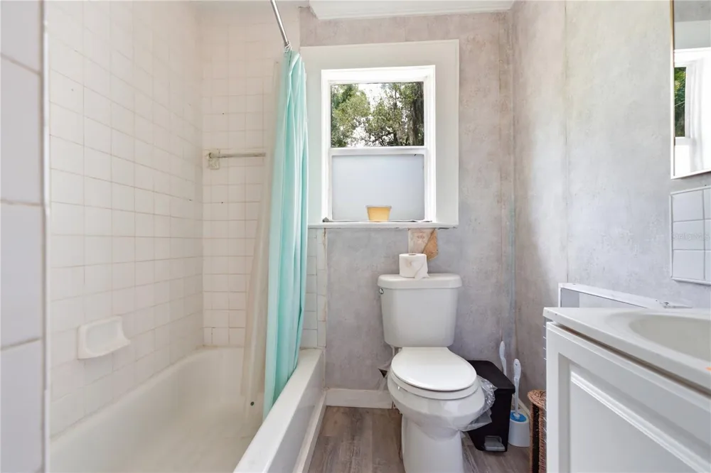 1553 29TH STREET Sarasota, FL 34234