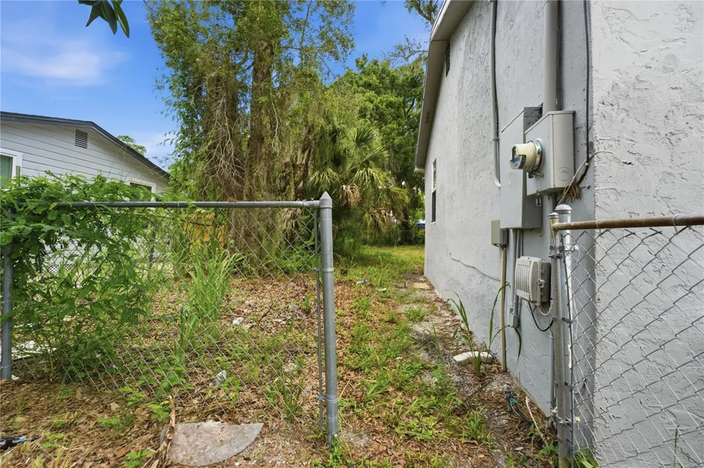 1553 29TH STREET Sarasota, FL 34234
