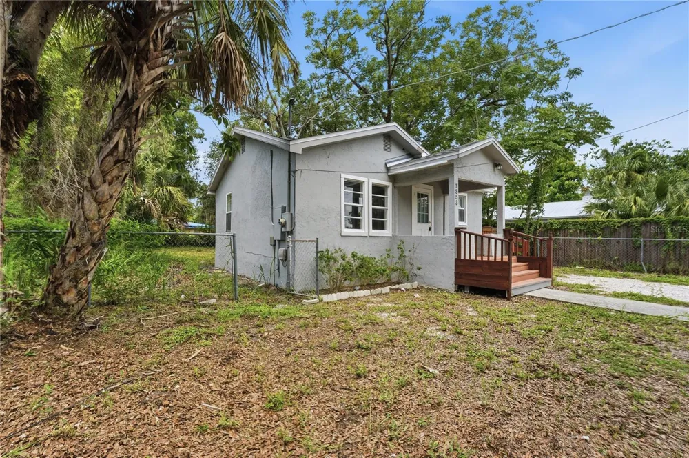 1553 29TH STREET Sarasota, FL 34234
