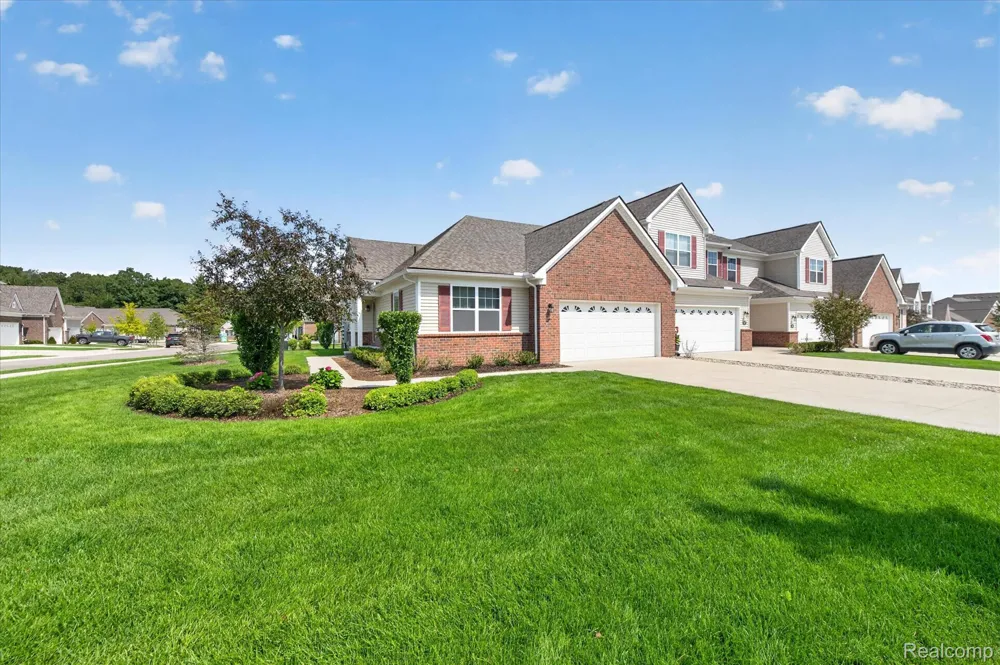 9911 Ridge Run Street Hartland Township, MI 48855