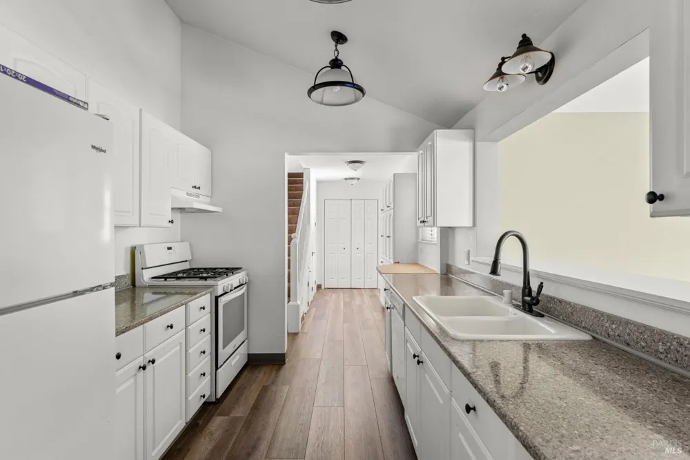 1075 Greenfield Road St. Helena, CA 94574