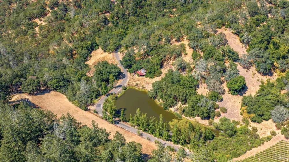 1075 Greenfield Road St. Helena, CA 94574