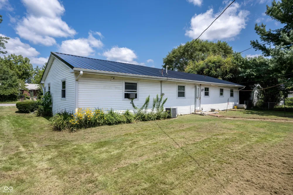 741 Wanda Street Scottsburg, IN 47170