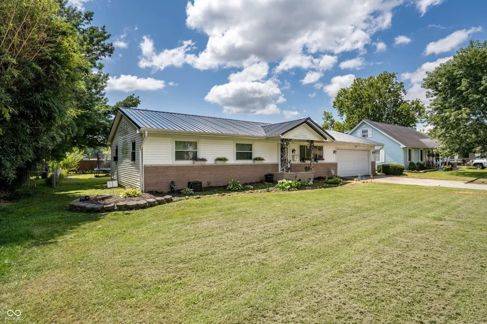 741 Wanda Street Scottsburg, IN 47170