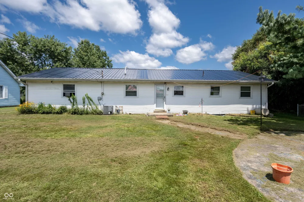 741 Wanda Street Scottsburg, IN 47170