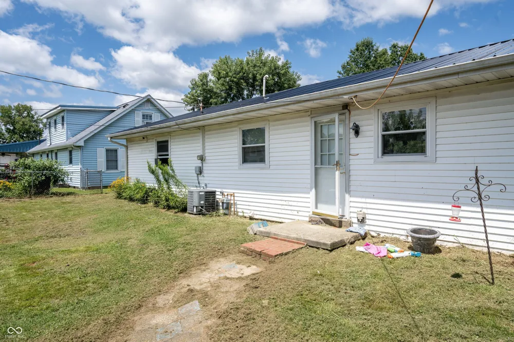 741 Wanda Street Scottsburg, IN 47170