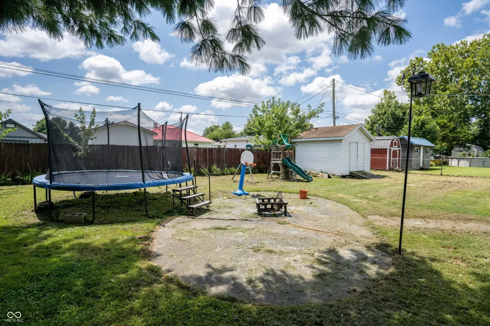 741 Wanda Street Scottsburg, IN 47170