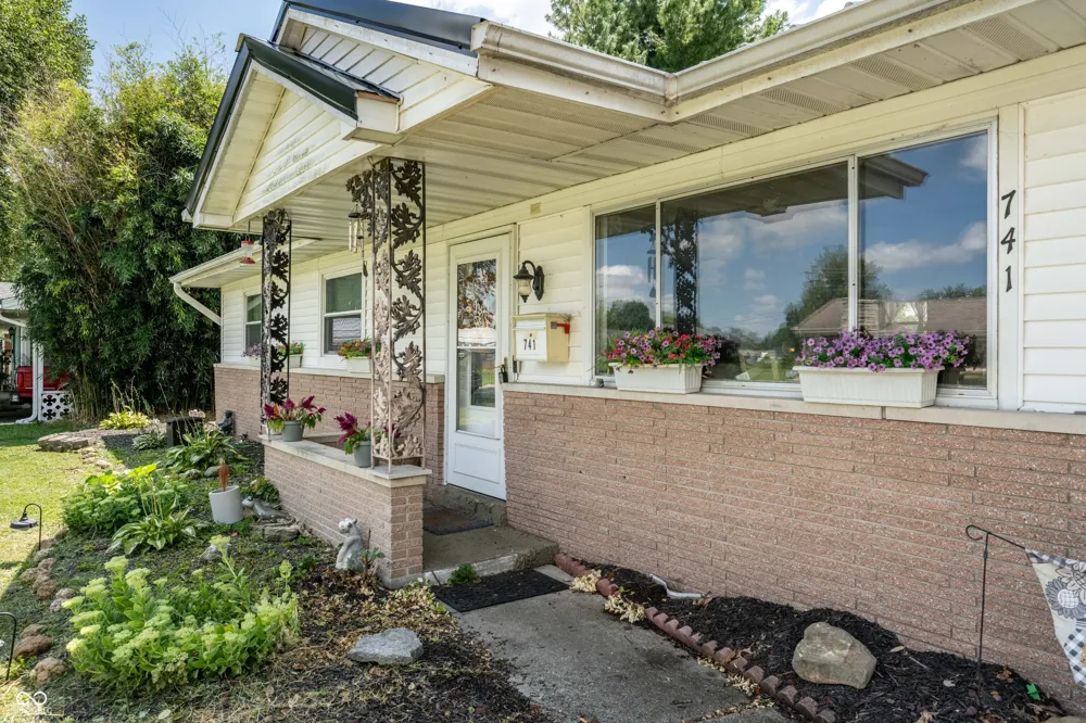 741 Wanda Street Scottsburg, IN 47170