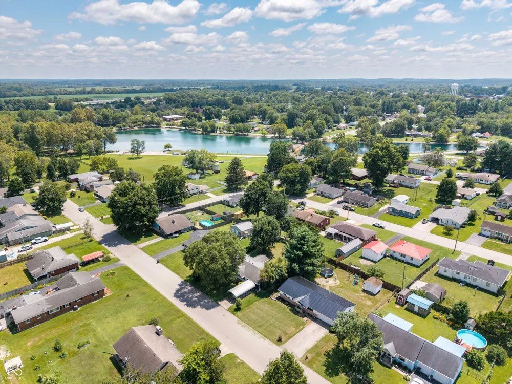 741 Wanda Street Scottsburg, IN 47170