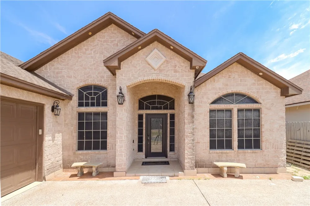 6842 Old Square Drive Corpus Christi, TX 78414