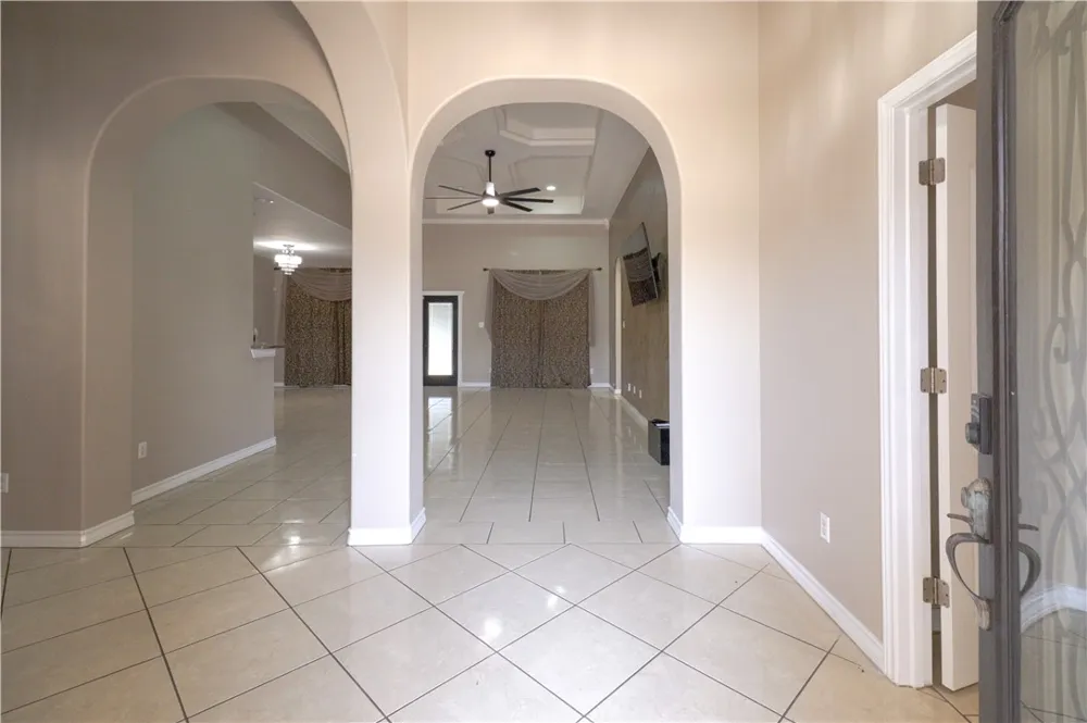 6842 Old Square Drive Corpus Christi, TX 78414