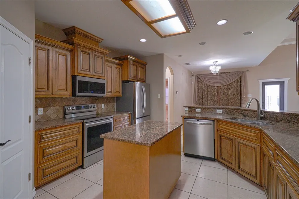 6842 Old Square Drive Corpus Christi, TX 78414
