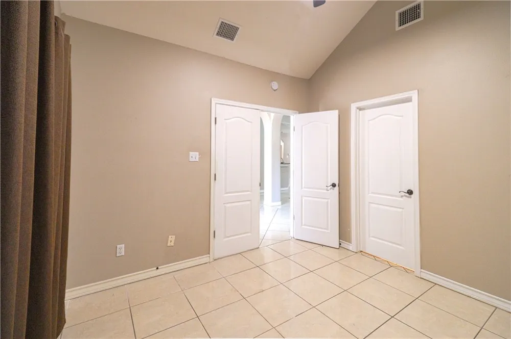 6842 Old Square Drive Corpus Christi, TX 78414