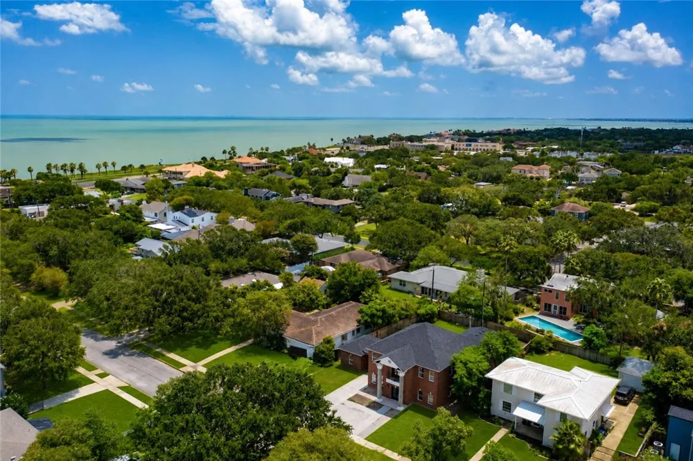 223 Rosebud Avenue Corpus Christi, TX 78404