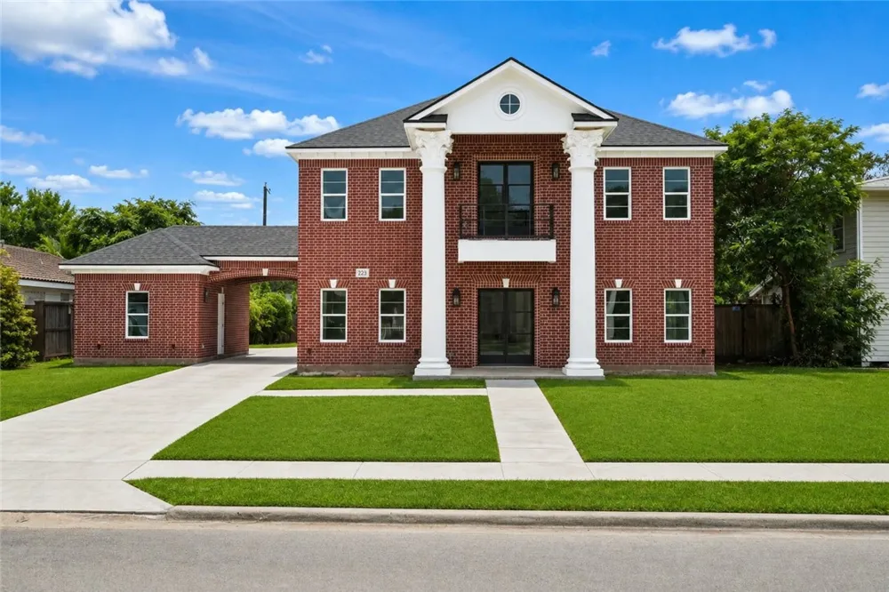 223 Rosebud Avenue Corpus Christi, TX 78404
