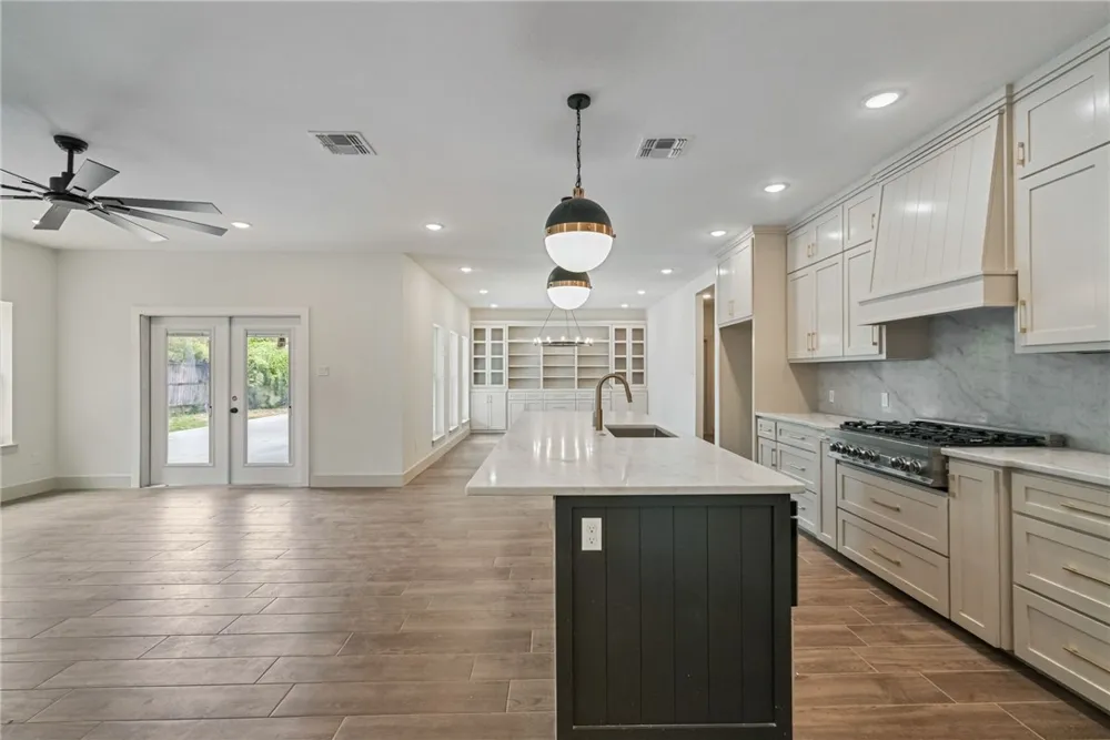 223 Rosebud Avenue Corpus Christi, TX 78404